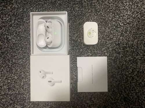 Apple airpods pro white ear - apple,