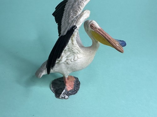 Schleich 14673 pelican eating - schleich,