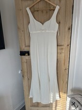 Beautiful Wedding Dress, Stunning On. Size 10/12. Matching Stole 