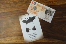 Banksy Cut and Run Glasgow, Original signed tenner + postcard GG10