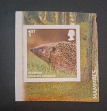 GB SG 3096 MNH MINT EX BOOKLET STAMP 2010 S/A MAMMALS HEDGEHOG CUT SQUARE