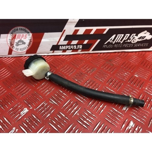 Rear brake fluid nozzle