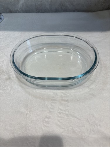 Pyrex dish - pyrex,