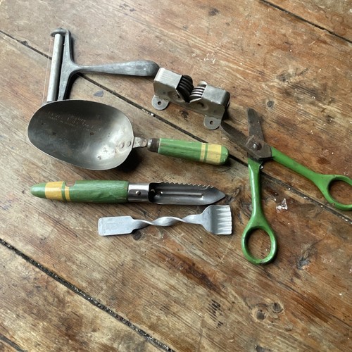Vintage skyline green - vintage,