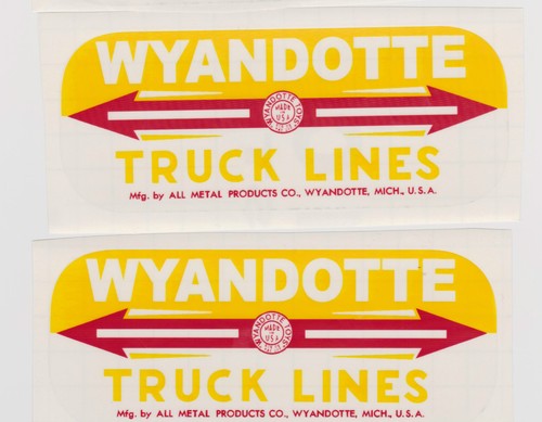Wyandotte yellow truck lines - ,