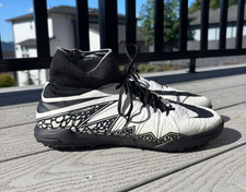 Nike Men’s Size 7 Hypervenom x Proximo TF Turf 747486-100 Soccer Football Shoes