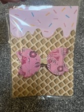1x floral hair bow size 3.5”
