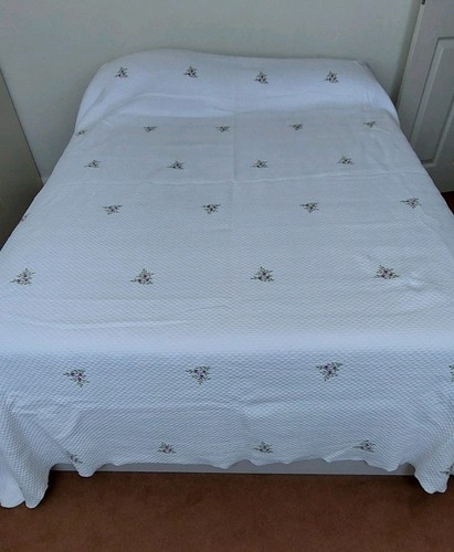 White floral pattern cotton - pattern,