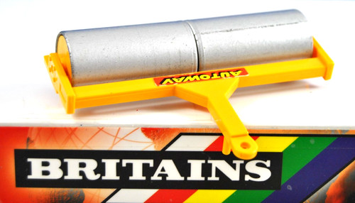 1980 britains farm 9549 - 1:32,
