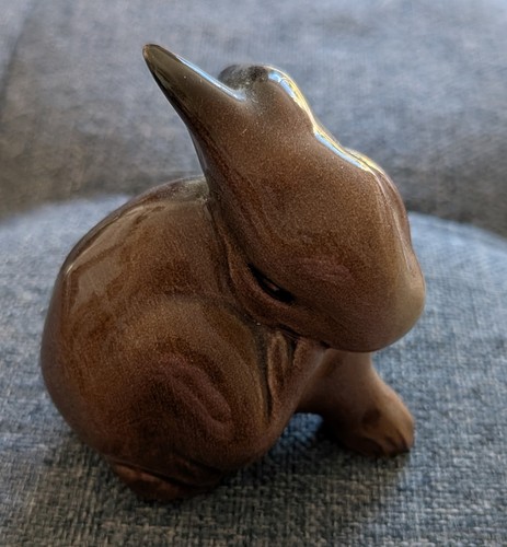 Beswick rabbit scratching - beswick,