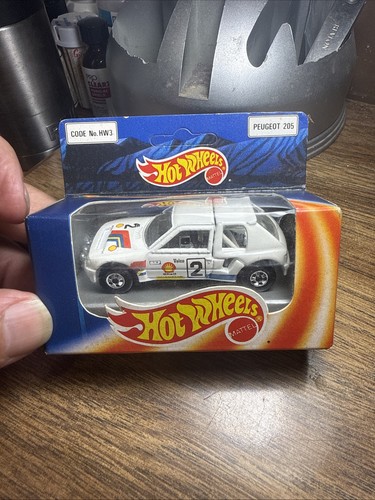 1989 hot wheels peugeot 205 - hot,