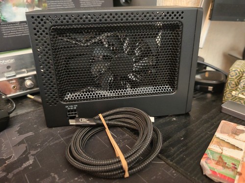 Compact powercolor mini egfx - compact,