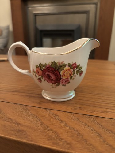 Vintage royal vale milk jug - vintage,