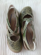 Ladies shoes/sandals leather