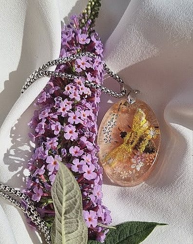 Handmade bumblebee resin oval - handmade,