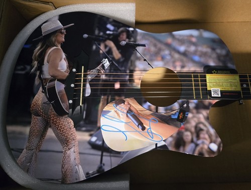 Lainey wilson signed acoustic - lainey,