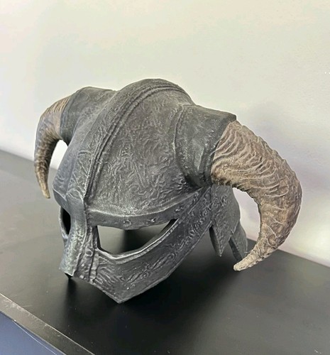 Elder scrolls skyrim - scrolls, iron