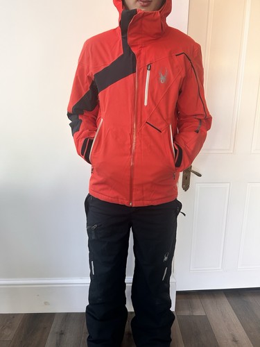 Small men matching - small,