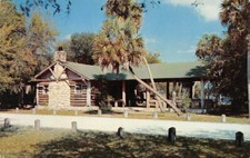 Pavilion Sabel Palmettos