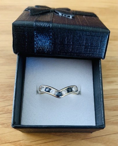Solid hallmarked 9ct - hallmarked,