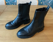 M&S Black Leather Chunky