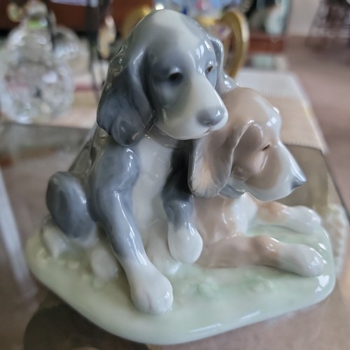 Lladro nao best pals - nao, dogs