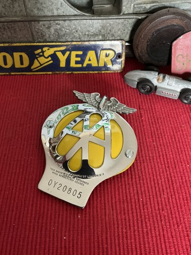 Vintage car badge - car, member