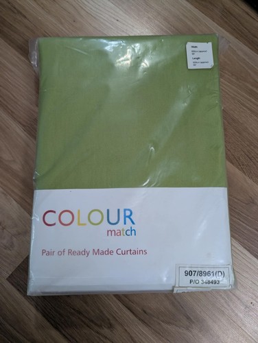 Colour match green - match, curtains