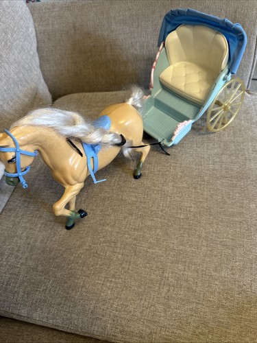 Barbie horse carriage some - barbie, /carriage
