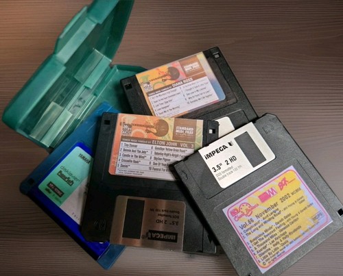Midi song files floppy disks - files,