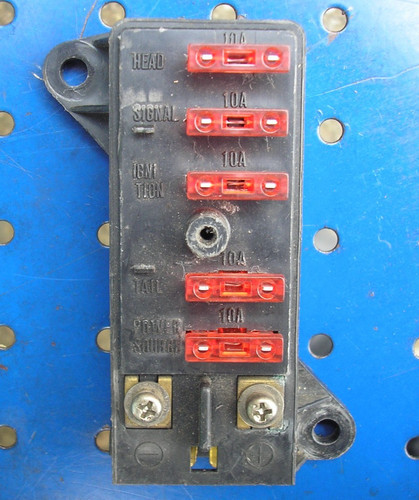 Fuse box suzuki - box, vs