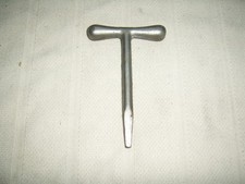 AUSTIN 7 SEVEN RUBY SPARE WHEEL COVER KEY