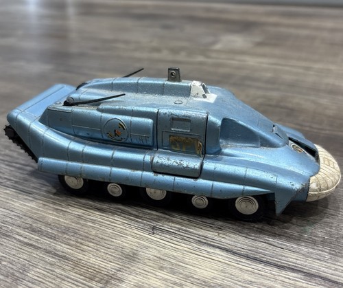 1968 dinky 104 captain - 104, scarlet