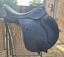 Wintec 2000 Synthetic GP Saddle 17inch Black Fully Adjustable