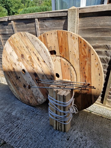 Wooden cable drum dismantled - cable,