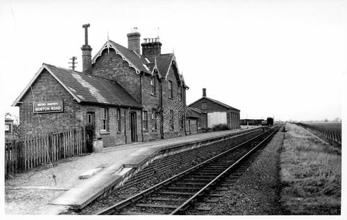1961 morton road train - morton, station