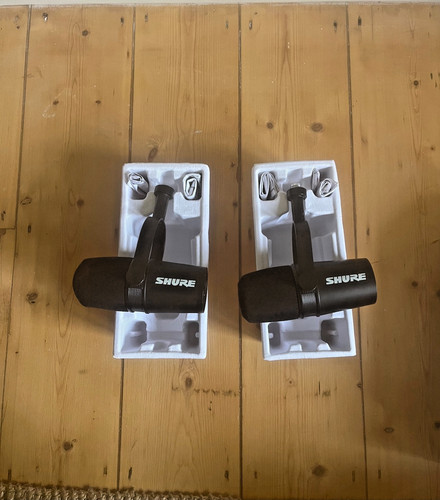 Shure mv7x microphones - microphones, (pair)