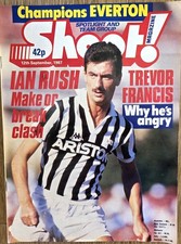 VINTAGE SHOOT FOOTBALL