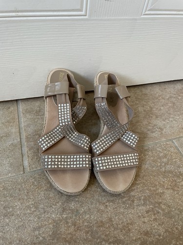 Russel bromley beige size - russel,