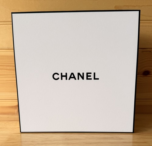 Authentic chanel gift - chanel,