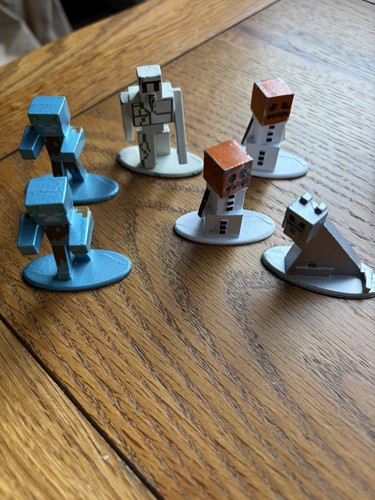 Minecraft metal figures - 6,