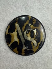 Victoria’s Secret Folding