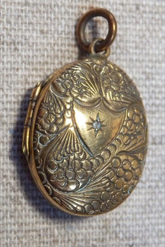 Vintage large oval shaped - large,