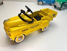 HALLMARK KIDDIE CAR 1999