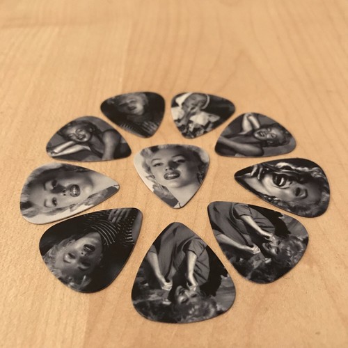 Guitar picks marilyn - guitar,