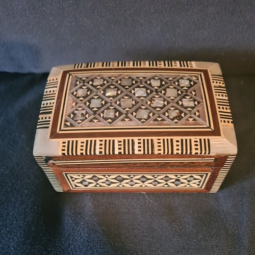 Vintage egyptian mother - egyptian,