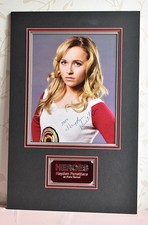 " HAYDEN PANETTLERE "   SIGNED CARD & PHOTOGRAPH MOUNTED  ( APPROX 17" x 11" )
