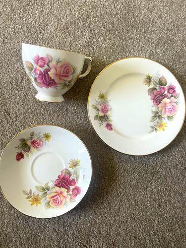Queen anne bone china - queen,
