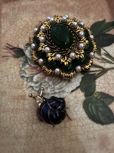 Vintage style brooch - brooch,
