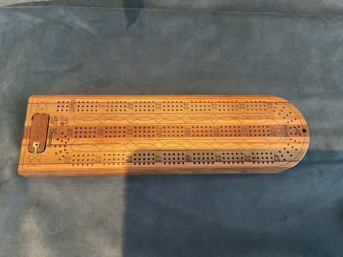 Vintage wooden cribbage - cribbage, board